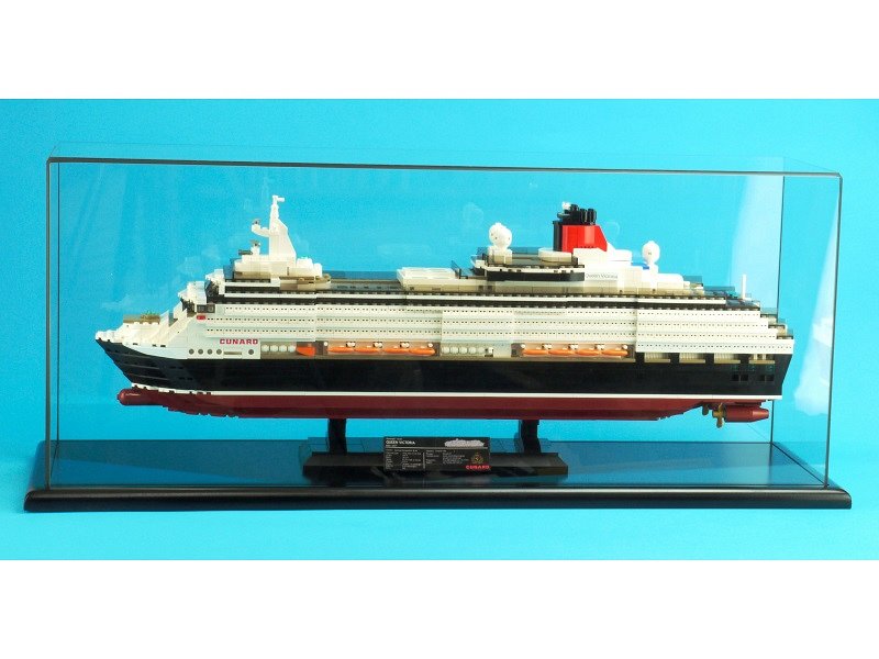 LEGO® Cunard Queen Victoria